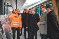 foto - Blansko - Adamov, premiér Fiala, otevření opravené trati 07.jpg