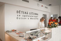 foto - otevření Dětské léčebny Ostrov u Macochy 03