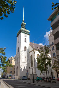 Kostel sv. Jakuba (1).jpg