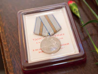 foto - váleční veteráni, medaile RF, konzul, hejtman Šimek 05.jpg