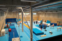 foto - hala a venkovní areál Gymnázia L. Daňka 04.jpg