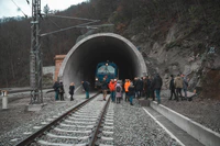 foto - Blansko - Adamov, premiér Fiala, otevření opravené trati 05.jpg