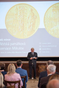 foto - zlatá pamětní mince Mikulov 04.JPG